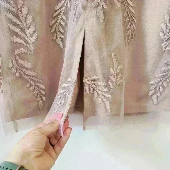 JS Collections Dori Embroidered Cap Sleeve Dress - Picture 8 of 11